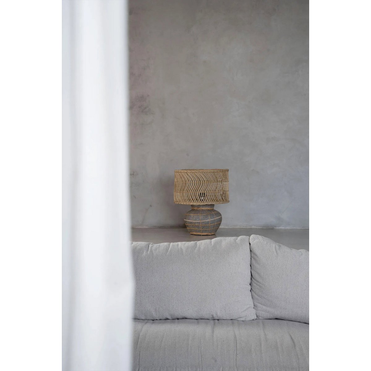 Die Kythira Tischlampe – Naturbeton