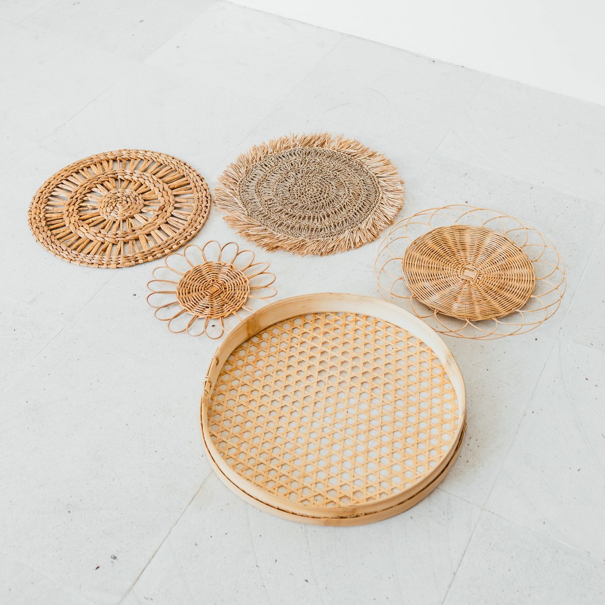 Boho-Wanddekor-Set – Rattan-Wandkörbe – natürliche Wandbehang – gewebte Wanddekoration – handgefertigtes Set aus 5 Wandtellern (Ø 15–45 cm) PENIDA