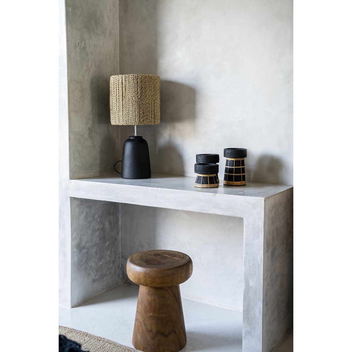 Der Serene Kerzenhalter – Schwarz Natur – S