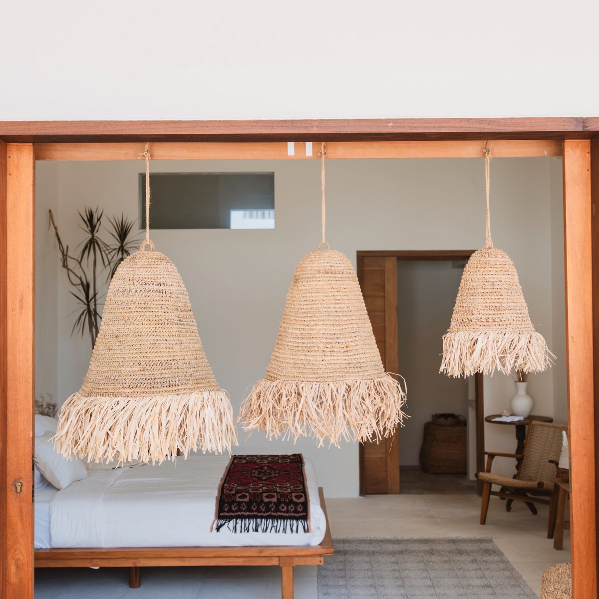 Raffia Boho Lampenschirm – Hängelampe – Pendelleuchte – handgewebte Deckenleuchte mit langen Fransen (2 Größen Ø 30/40 KALIMA
