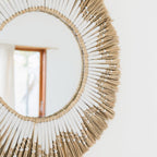 Runder Wandspiegel aus Seegras – Boho-Hängespiegel – Wandspiegel mit Fransen und Muster aus weißer Baumwolle (Ø 60 cm) RANDU