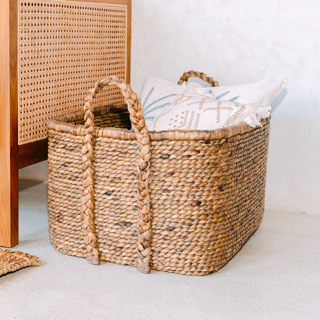 Extra großer Wäschereikorb - quadratischer Boho -Hamper - gewebter dekorativer Korb - Aufbewahrungskorb aus natürlicher Wasserhyazinthe (2 Größen) Mentari