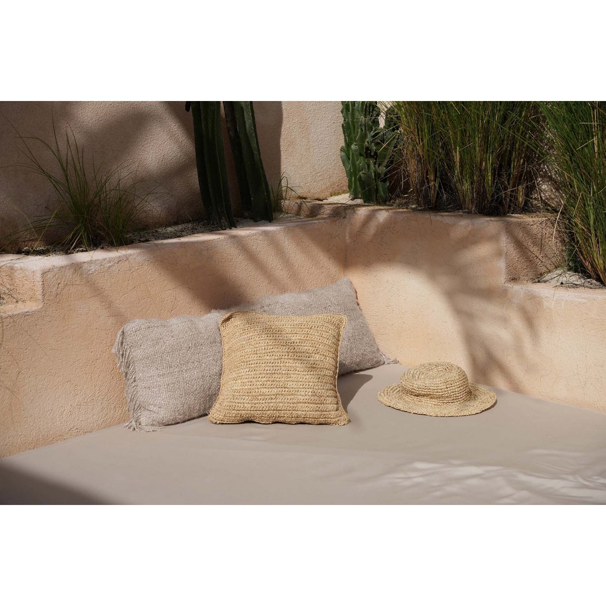 Der Oh My Gee Kissenbezug – Beige – 35 x 100